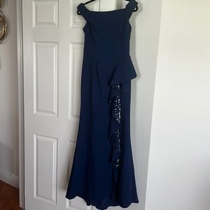 Beautiful dress, beautiful color